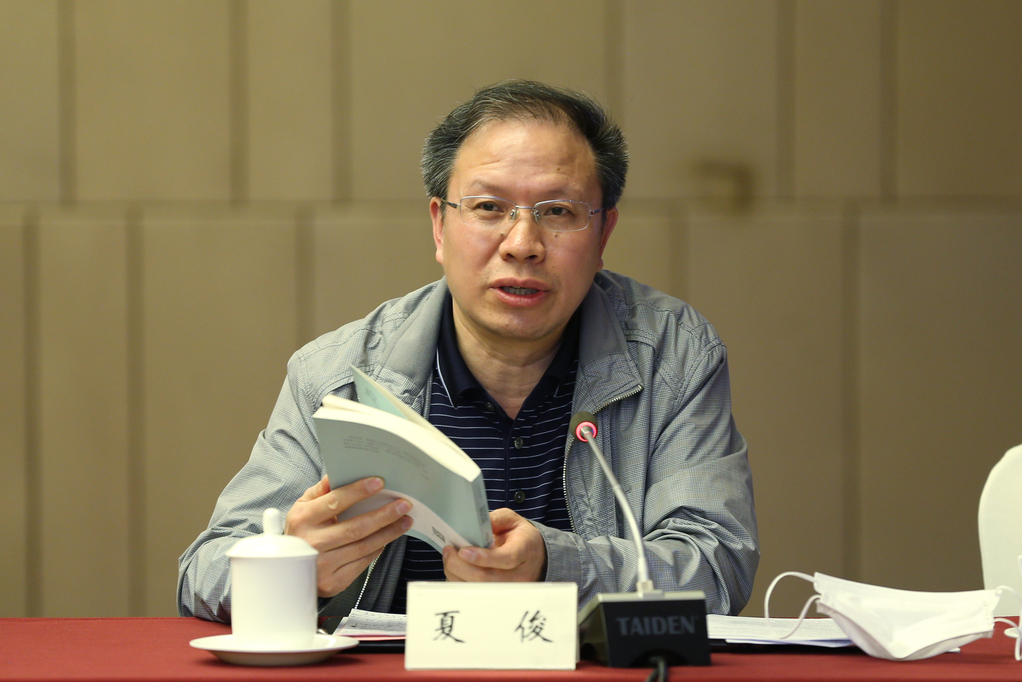 自然文学的境界李青松新书相信自然分享会在我校举办