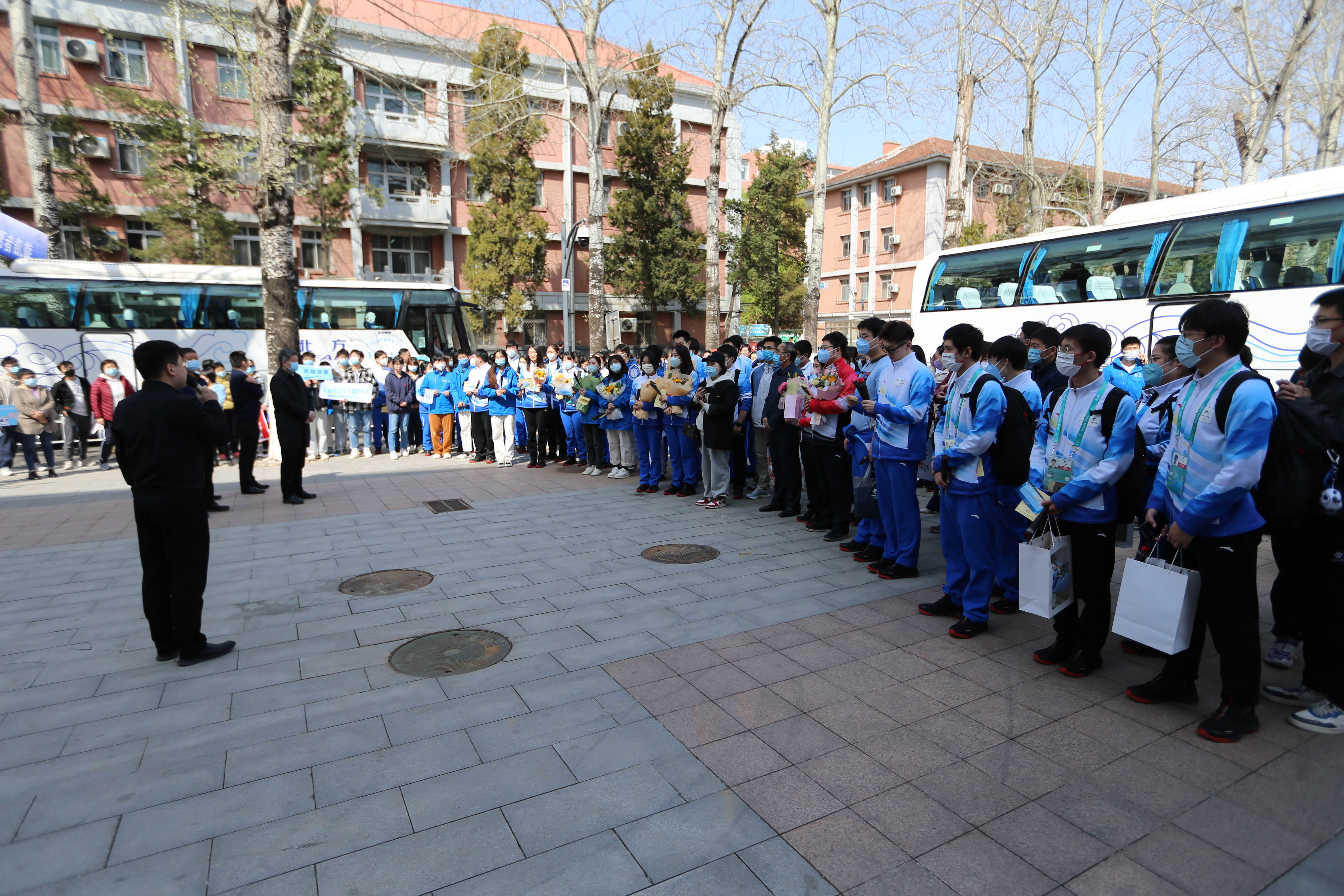 我校最后一批冬奥志愿者载誉凯旋