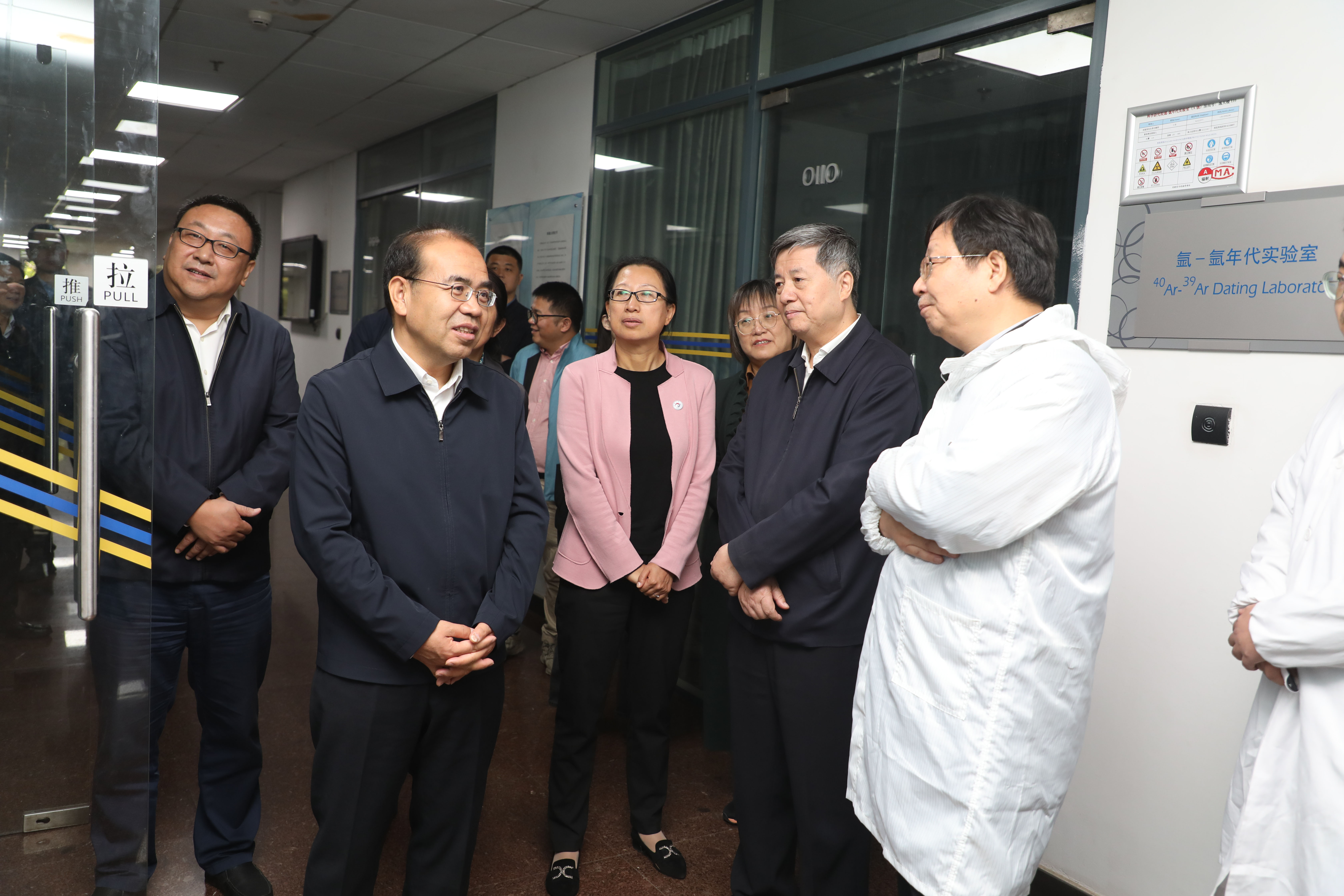 青海省副省长杨志文一行来校调研