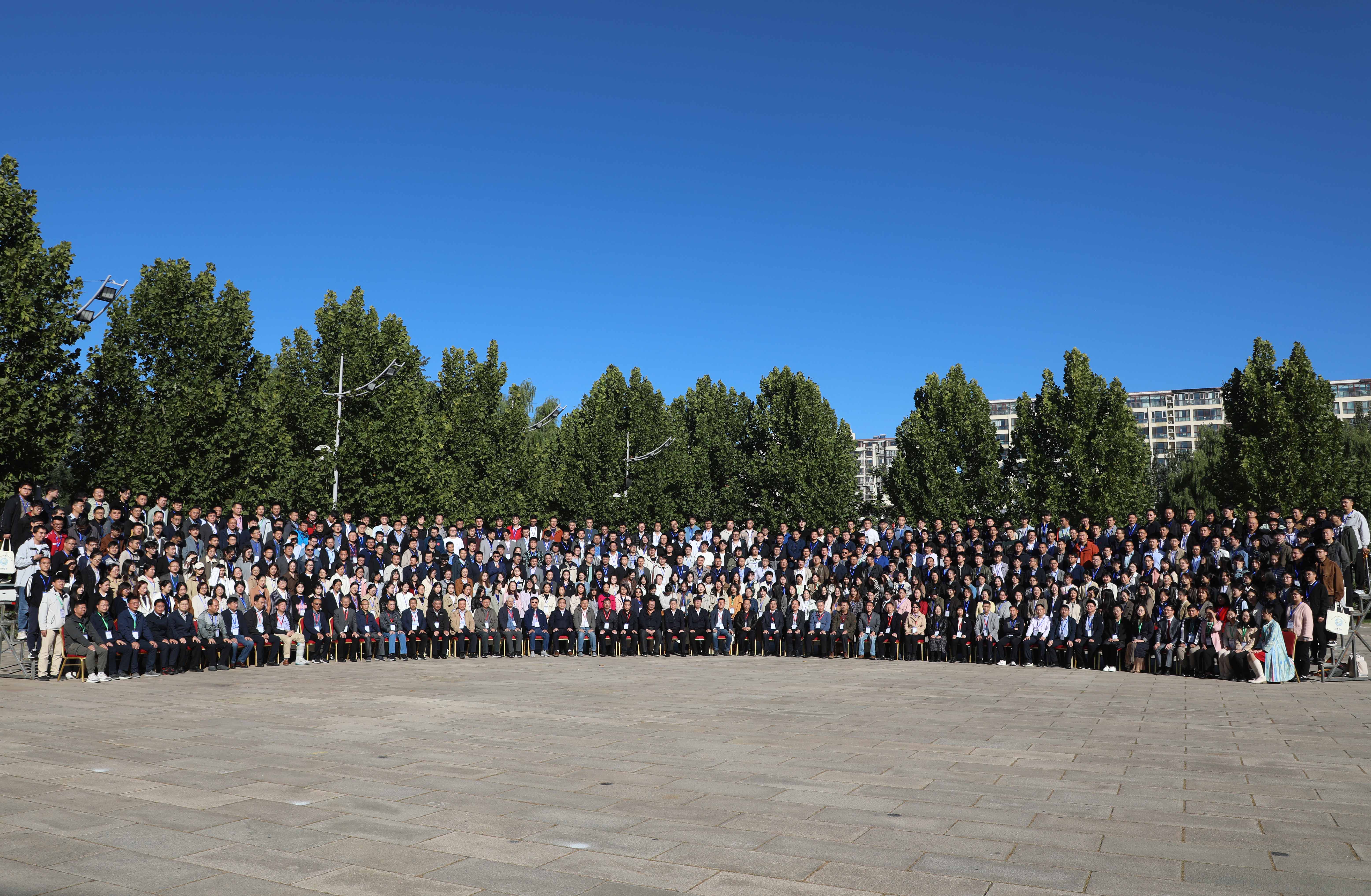 大学任理教授,中国地质调查局水文地质环境地质调查中心张发旺研究员