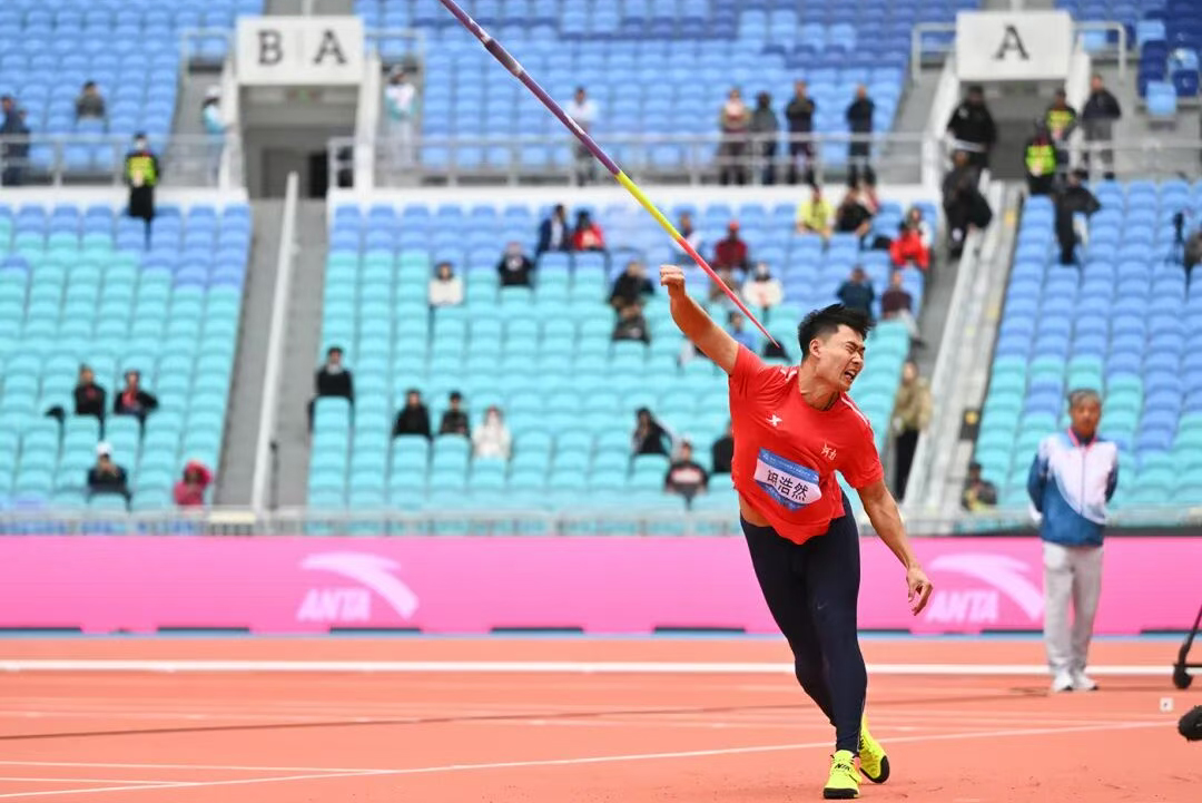 我校学生胡浩然夺得第十五届全国运动会田径男子标枪冠军-中国地质大学(北京)